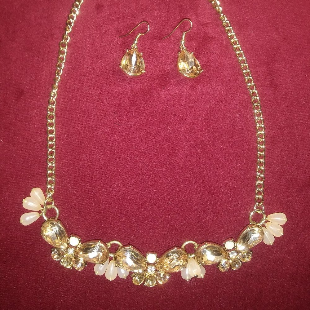 'Bedazzled Butterfly' Necklace and Earring Set